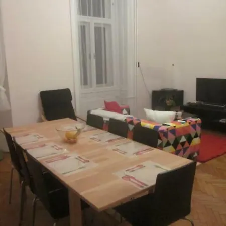 For Groups In Centre Of Budapest, Isabella Str.