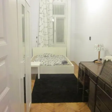 Appartamento For Groups In Centre Of Budapest, Isabella Str.